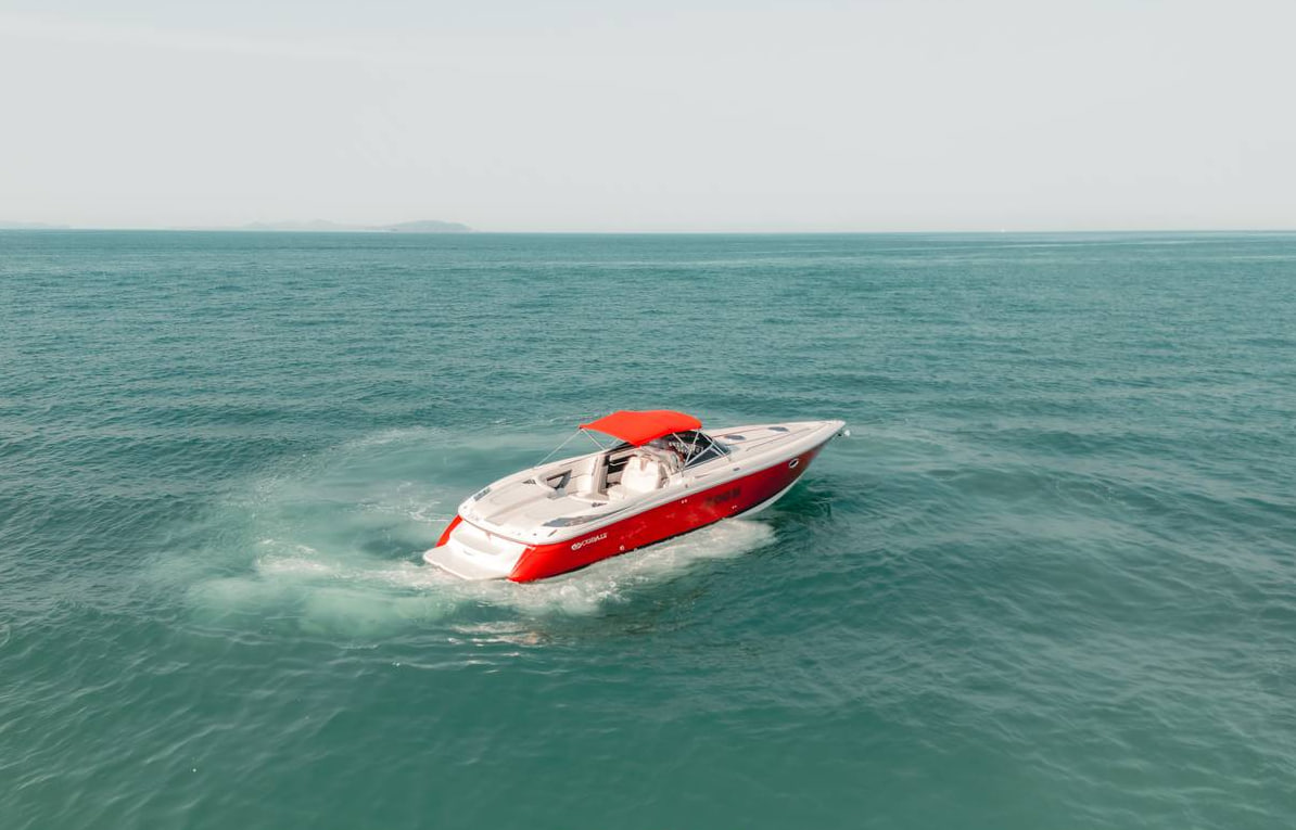 Cobalt Zoom 37ft cockpit seating