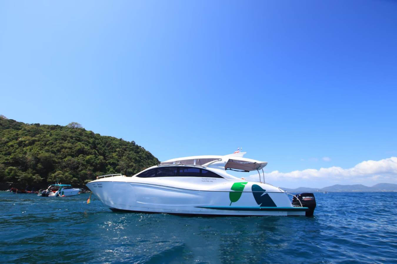 Moana 41ft Speed Boat luxury yacht charter Phuket